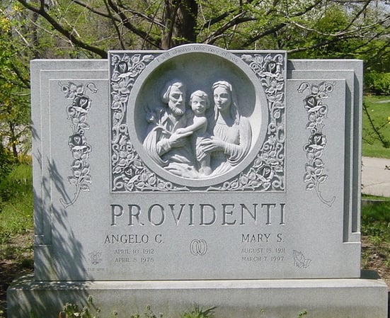 Your Guide to Designs, Lettering Methods, Color and Contrast on Headstones