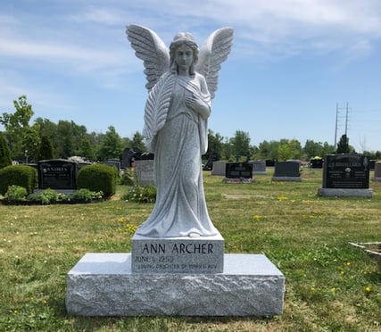 Арчер – пам’ятник ангелу в Канаді – обрізаний
