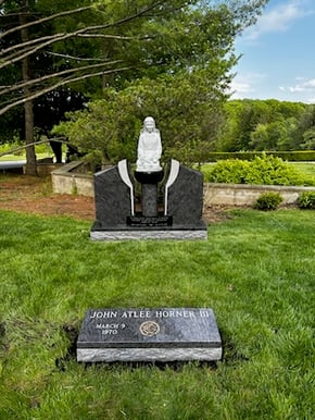 Horner_Angel_Upright Monument 2