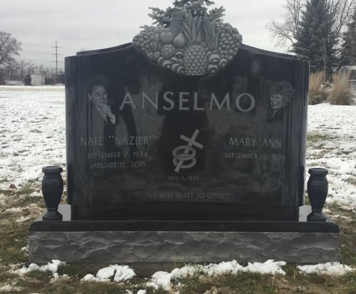 anselmo upright monument