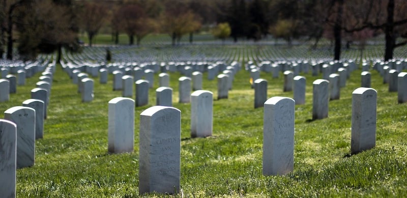 arlington-national-cemetery-2225762_1280 (1)