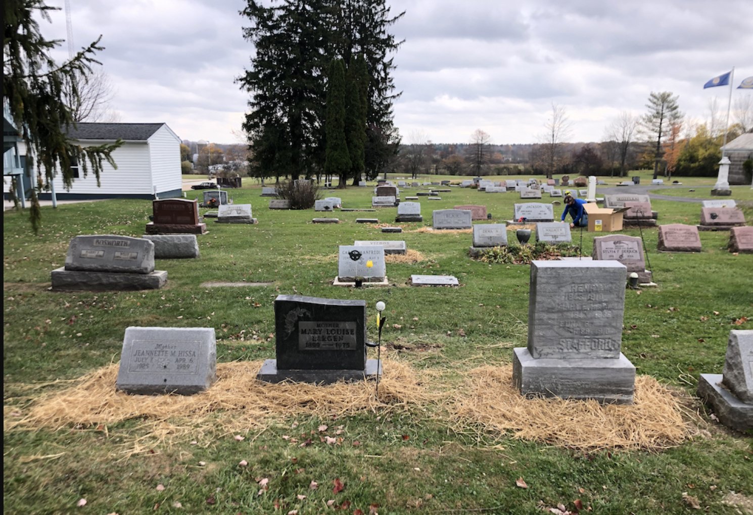 Top 4 Benefits of Working With a Local Cemetery Restoration Provider